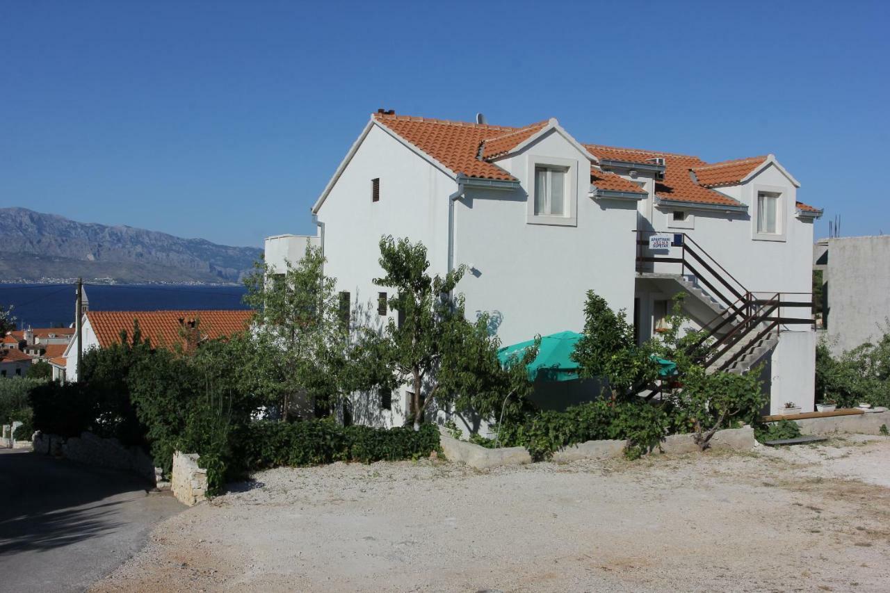 Apartmani Vesna Supetar Exterior photo