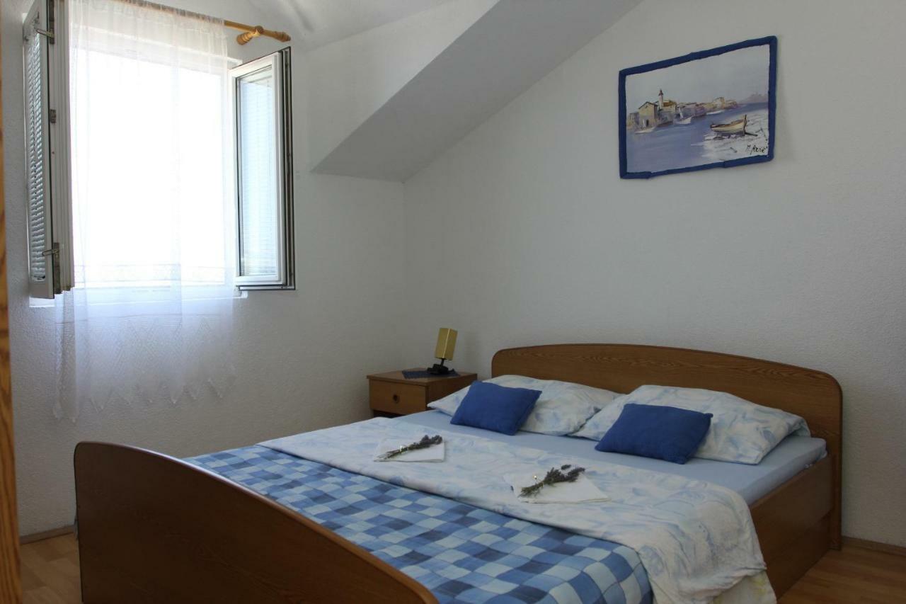 Apartmani Vesna Supetar Exterior photo