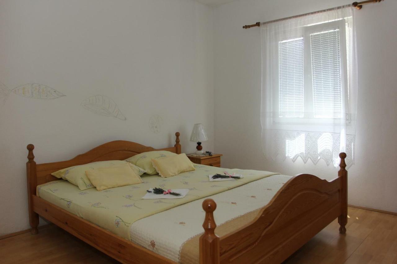 Apartmani Vesna Supetar Exterior photo