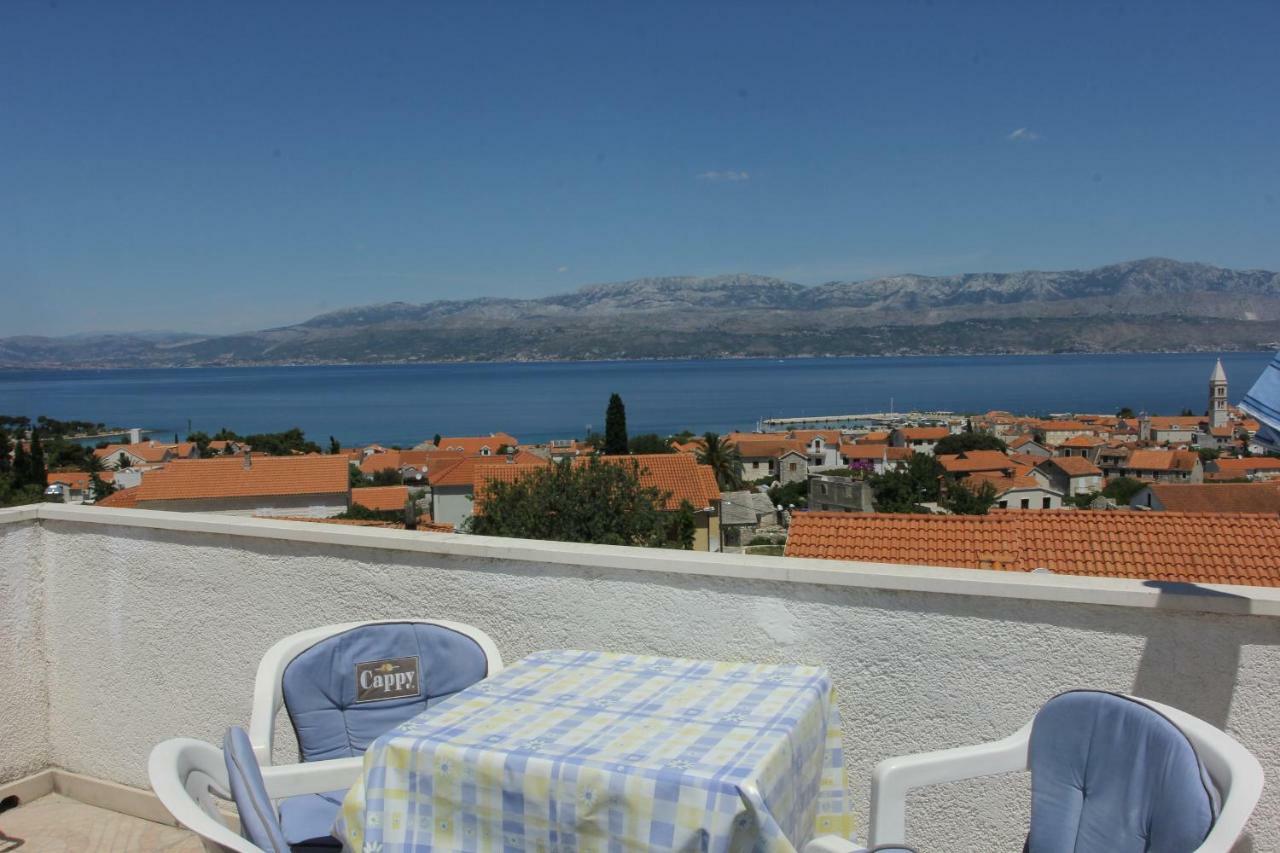 Apartmani Vesna Supetar Exterior photo